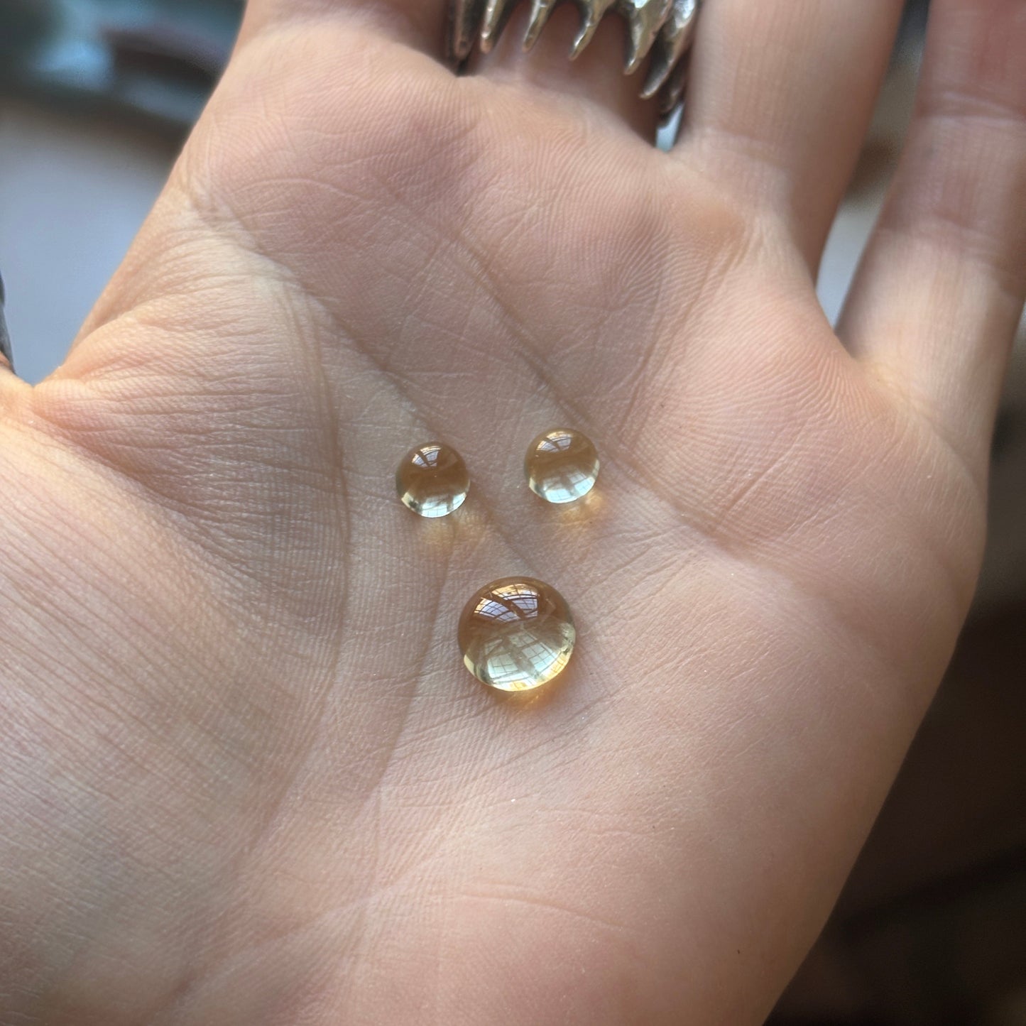 Lime Quartz Cabochons Round