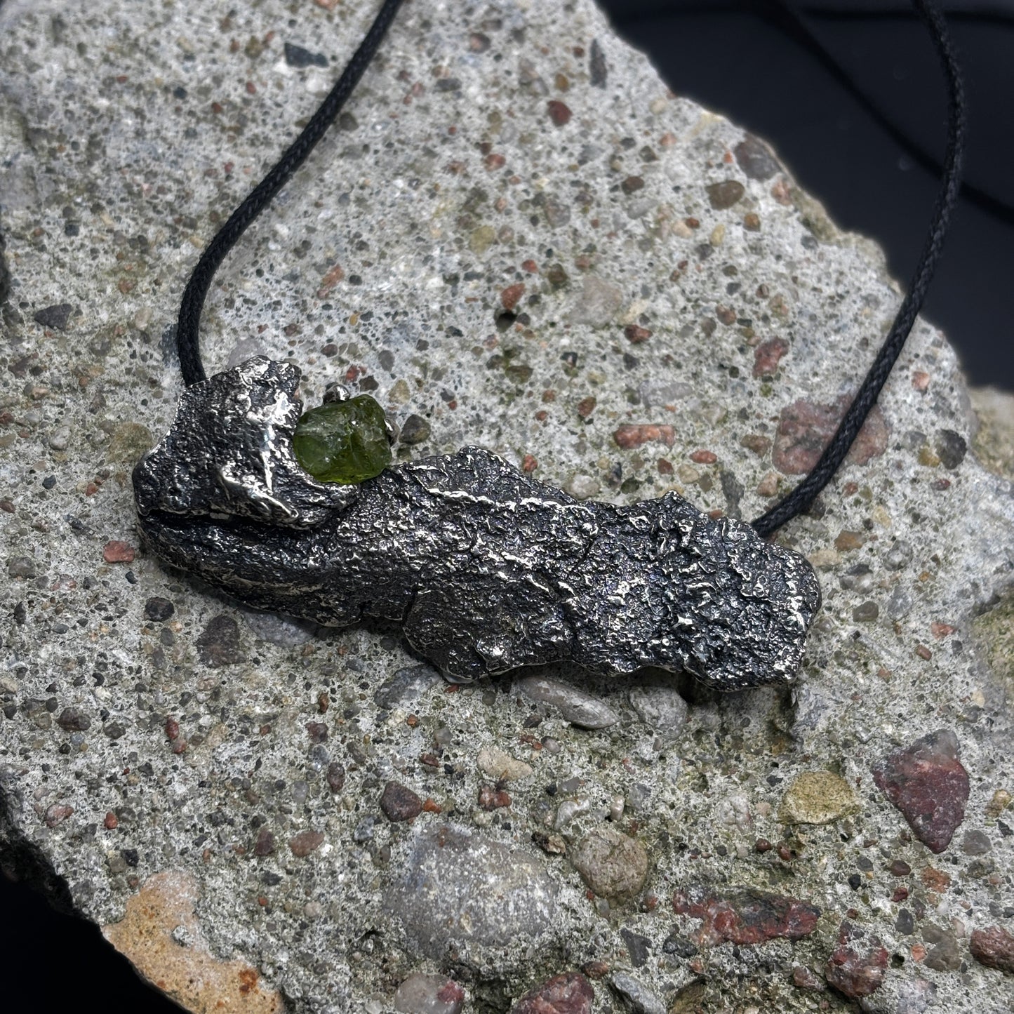 Oak Necklace .1 / Peridot
