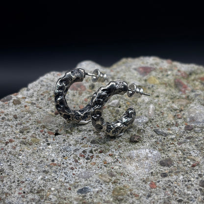 Small Textured Hoops Oxi (per piece)