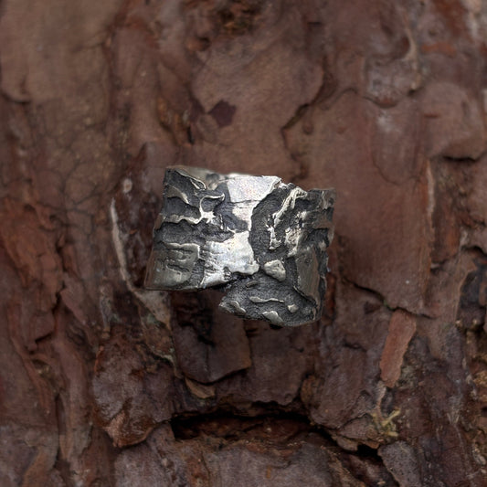 Tree Bark Gallery Ring .3