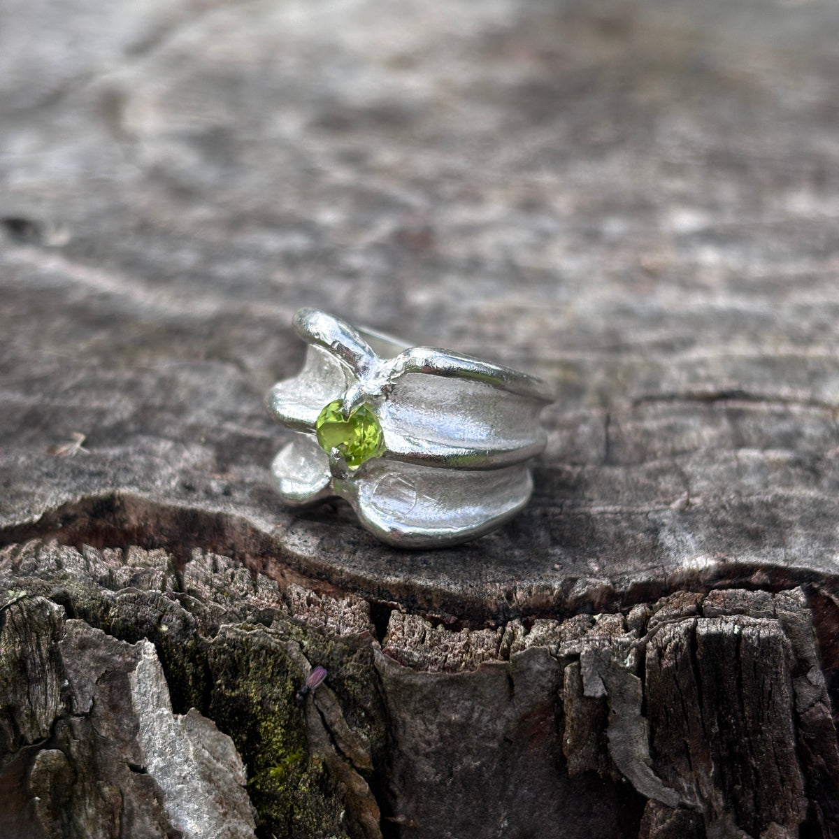 Spine Ring x Peridot