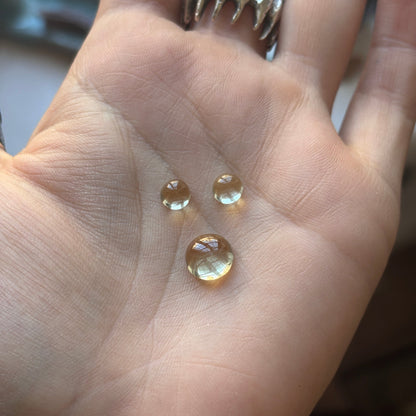 Lime Quartz Cabochons Round