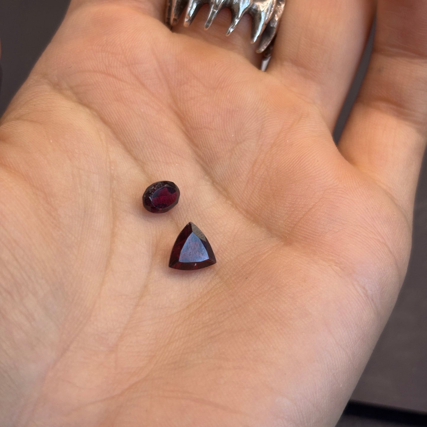 Red Garnets Faceted Oval/Trilliant