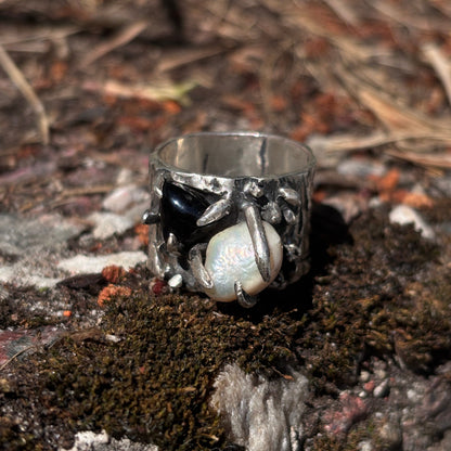 Pochote Garnet Pearl Ring