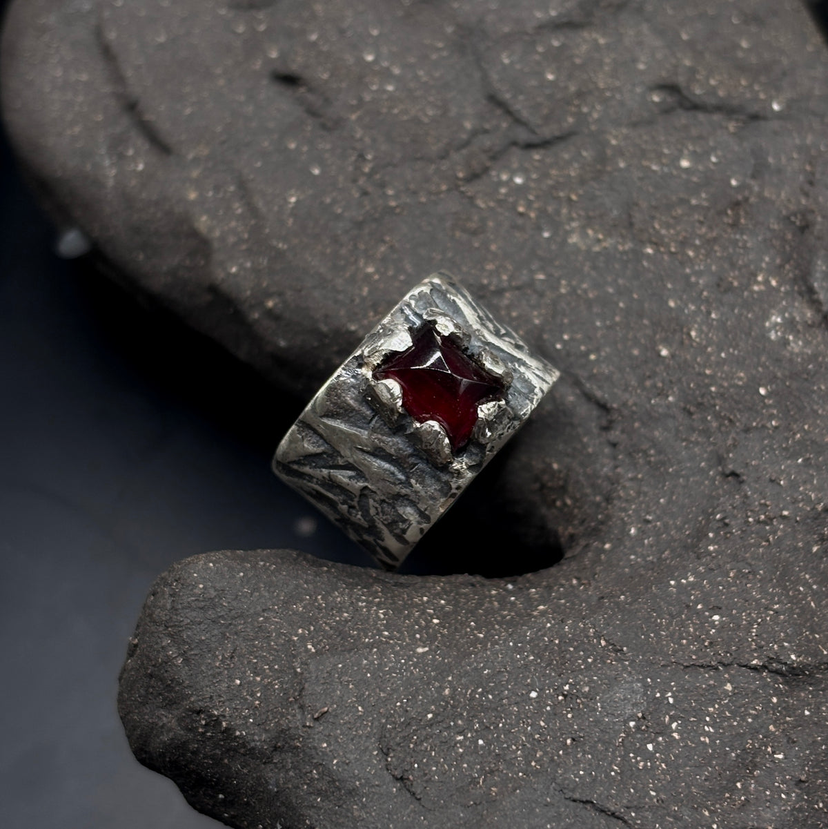 Pochote x Textured Garnet